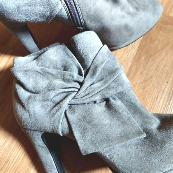 Gianni Bini Suede Heel Booties - Picture 14 of 15